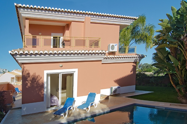 812 Quinta Marina, sleeps 8 - 12, air-con, WiFi, walking distance beach, marina and Lagos center, sea views, private pool, Western Algarve, Portugal 812 Quinta Marina, sleeps 8 - 12, great sea views, Lagos walking distance to marina, Meia Praia beach and Lagos historic center, Western Algarve, Portugal