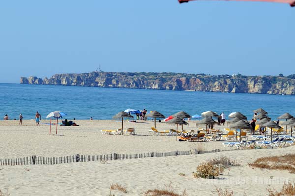 Der eindrucksvolle, 4 Kilometer lange Strand Meia Praia bei Lagos, Porugal